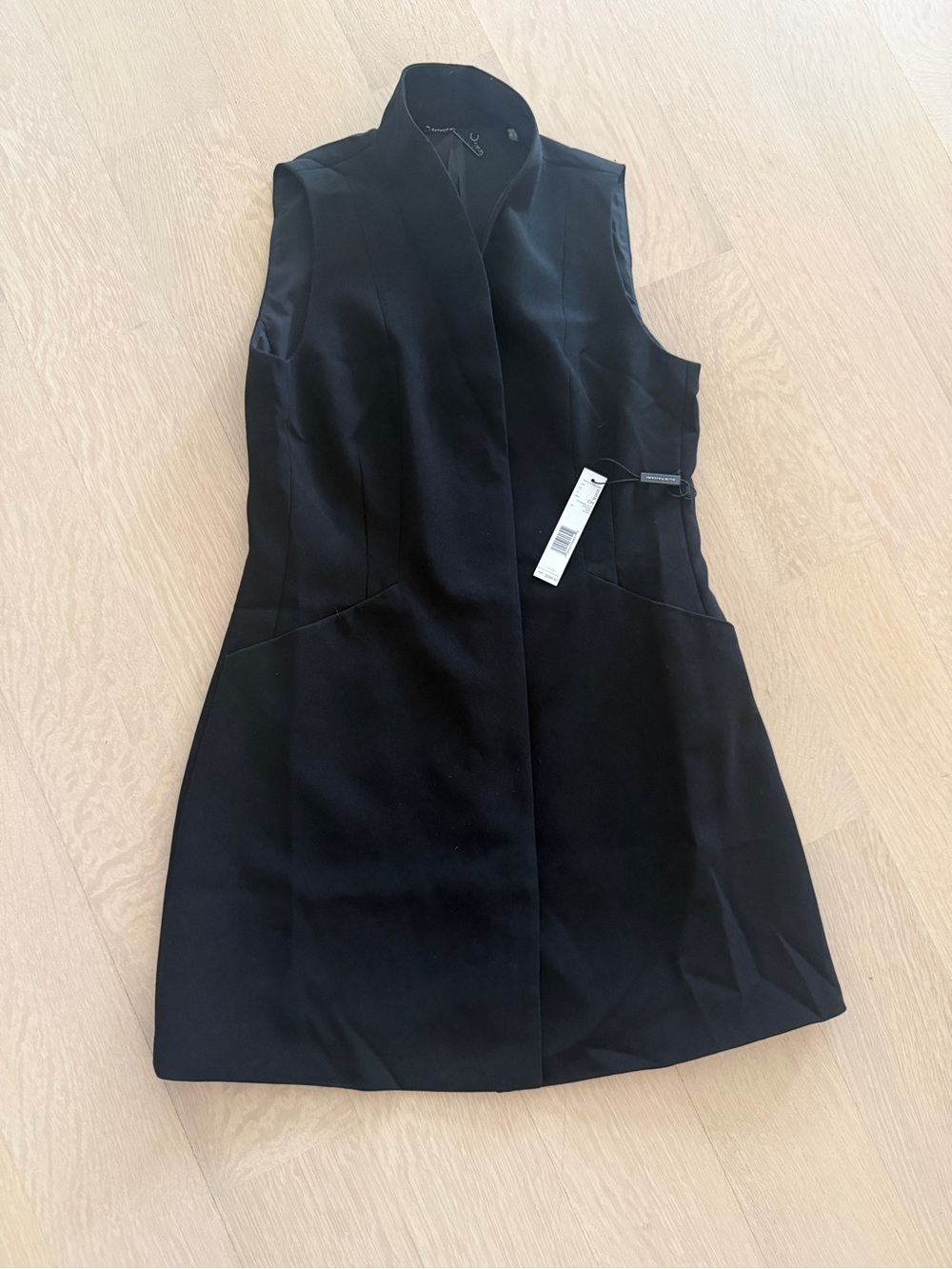 NWT Elie Tahari Sleevelss Blazer / Shift Dress